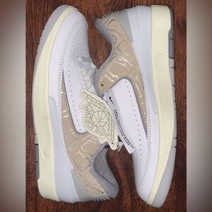Jordan Sneakers in White and Tan